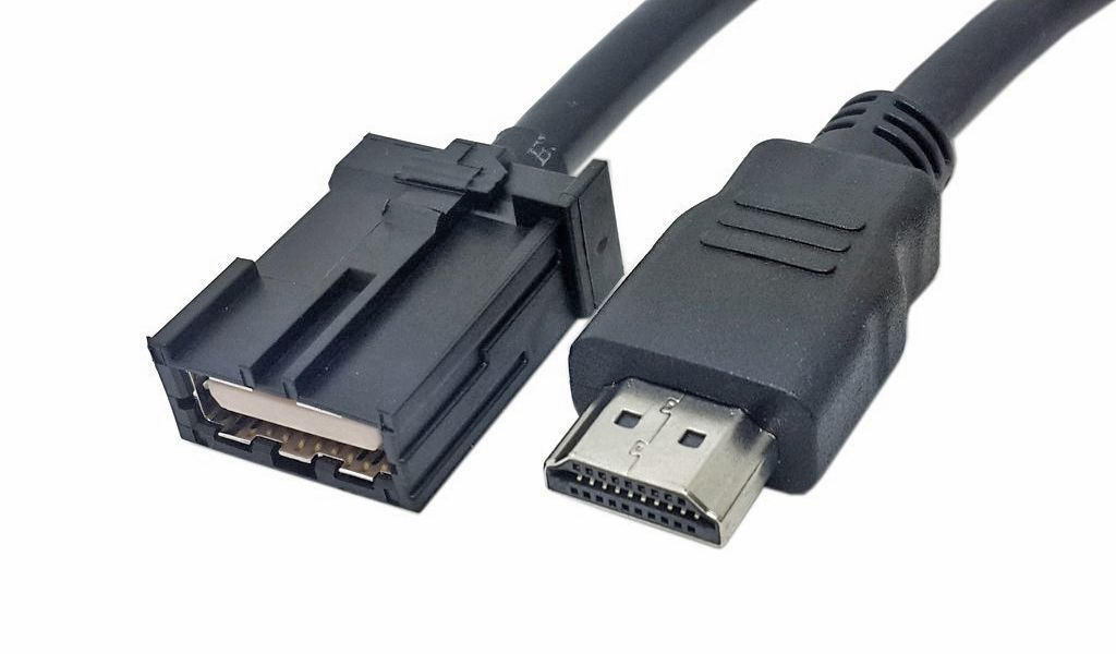 Příklad kabelu HDMI s konektorem typu E.