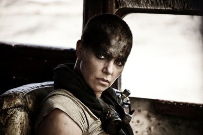 Charlize Theron jako Imperator Furiosa v Mad Max: Fury Road (2015)