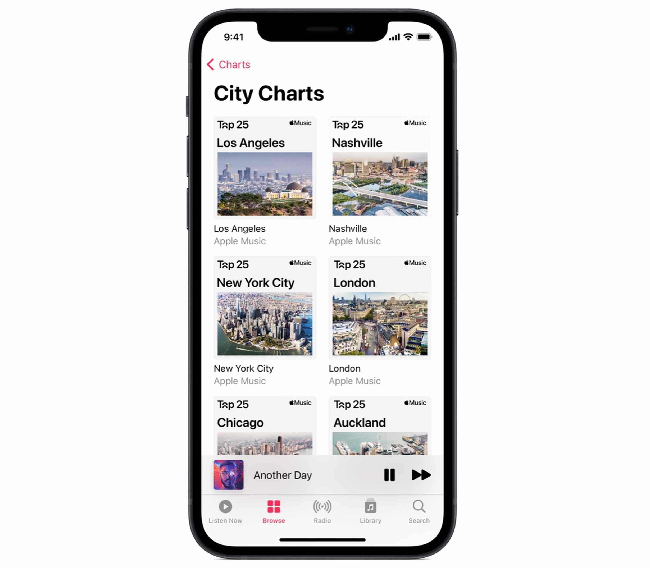 Telefon Apple zobrazující městské mapy v Apple Music.