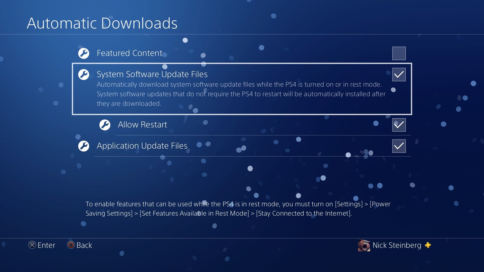 Výběr souborů aktualizace systémového softwaru v části Automatické stahování systému PS4.