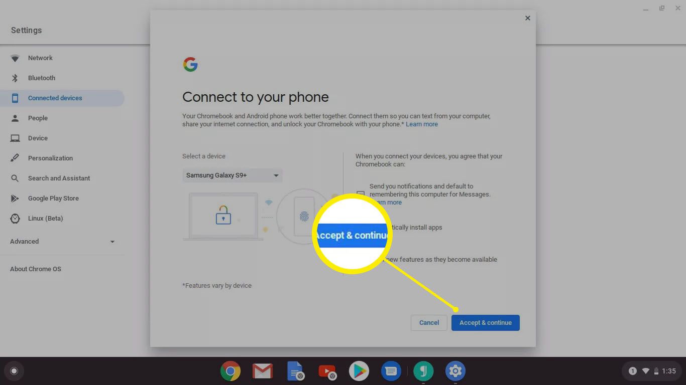 Přijímání smlouvy EULA v Chromebooku.