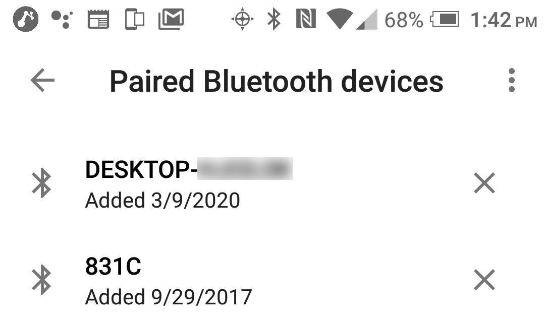 Screenshoty na Androidu zobrazující spárovaná zařízení Bluetooth.