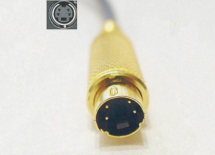 Příklad připojení S-Video a kabelu