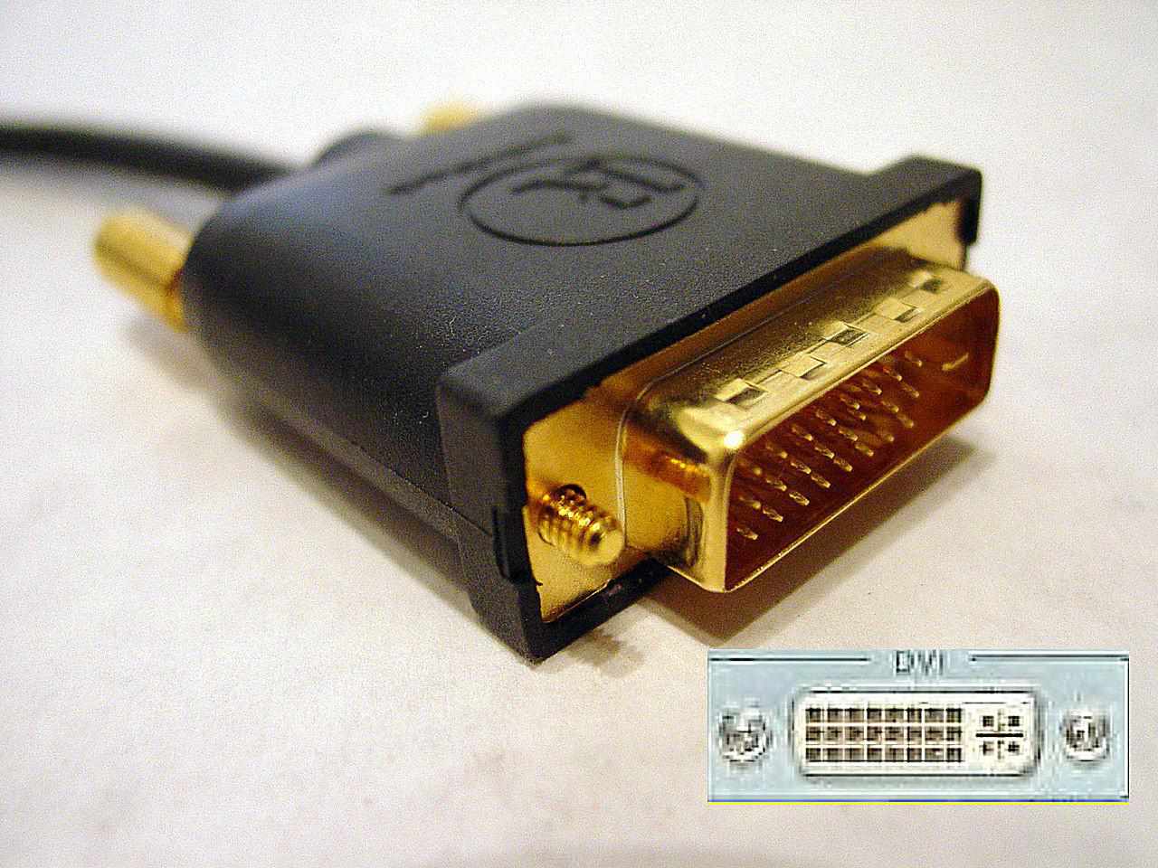 Kabel DVI a připojení