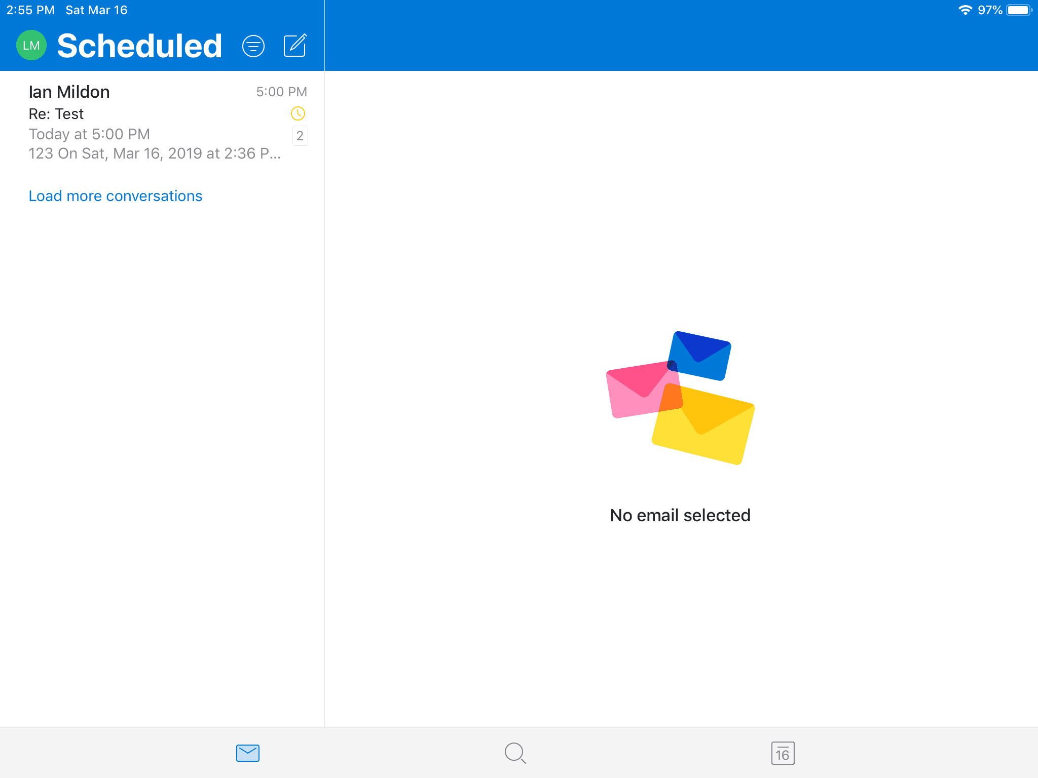 Naplánovaný e-mail v Outlooku pro iOS.