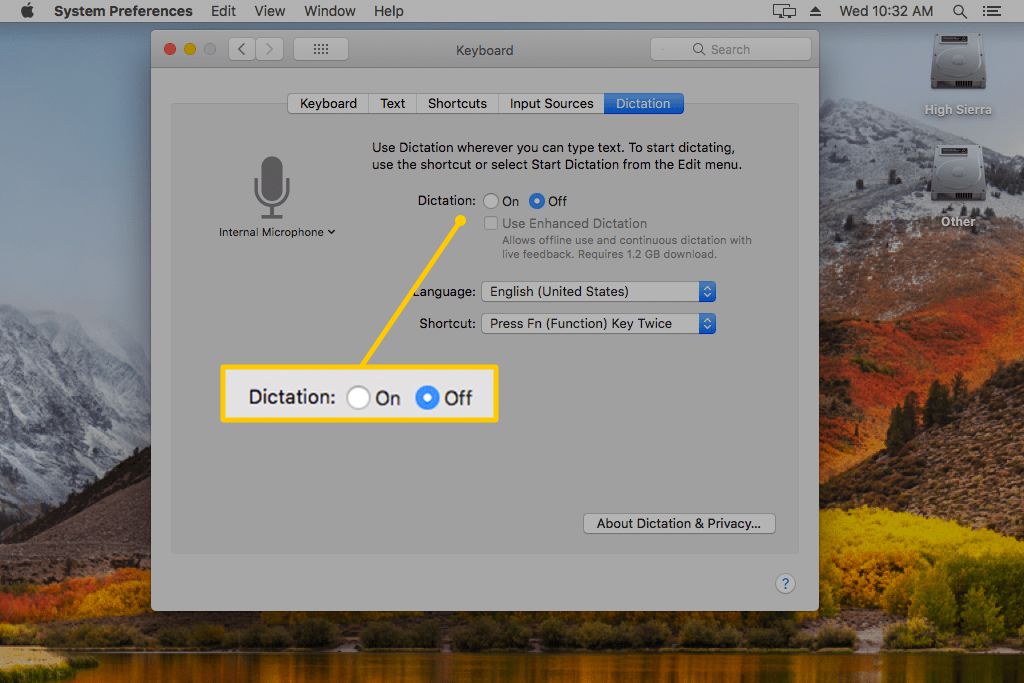 Přepínač Diktát vypnut v předvolbách systému klávesnice macOS