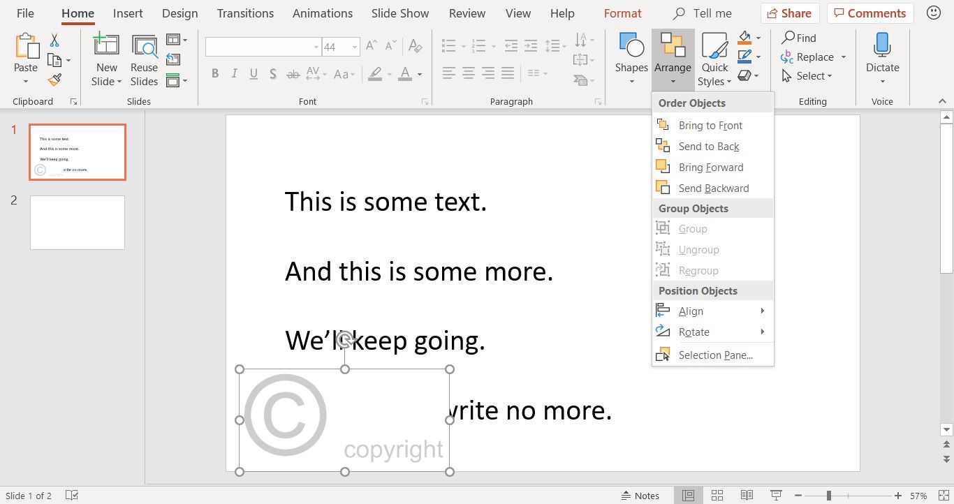 Snímek obrazovky ukazující, jak umístit vodoznak za text v aplikaci PowerPoint