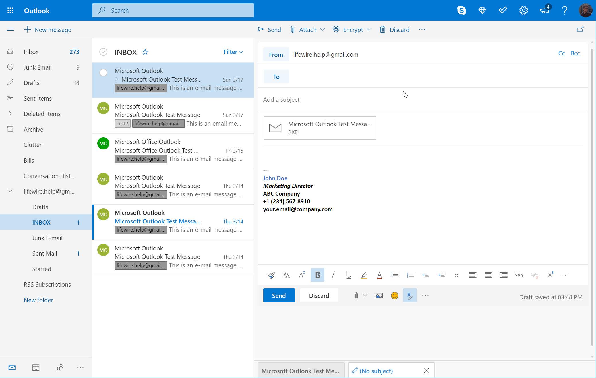 Outlook.com zobrazující novou zprávu s e-mailem jako přílohou