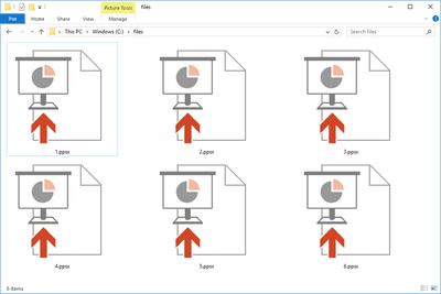 Screenshot několika souborů PPSX v systému Windows 10, které se otevírají v aplikaci Microsoft PowerPoint