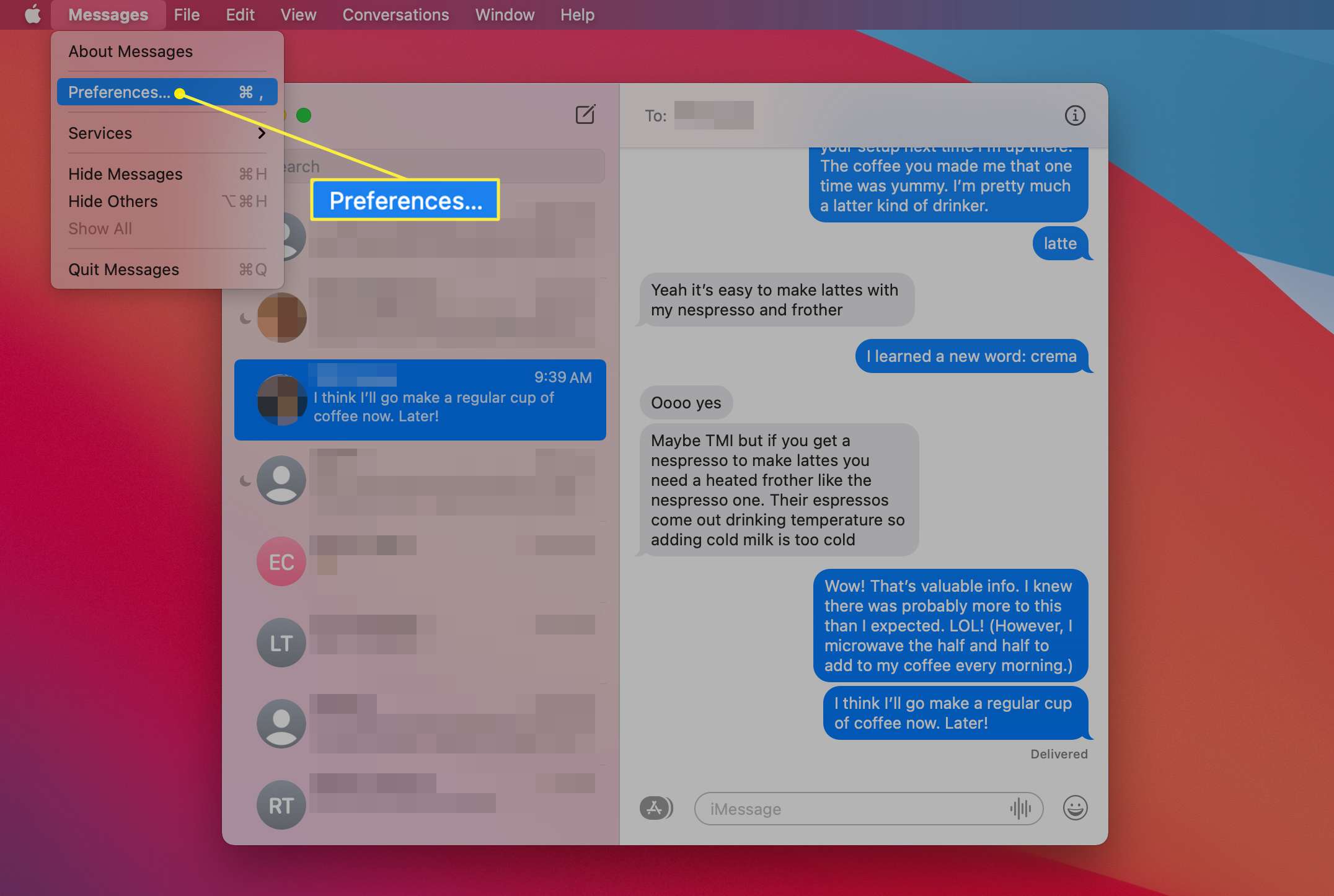 Aplikace Mac Messages zobrazující možnost Předvolby