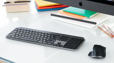 Klávesnice Logitech MX Keyboard a myš MX Master pro počítače Mac.