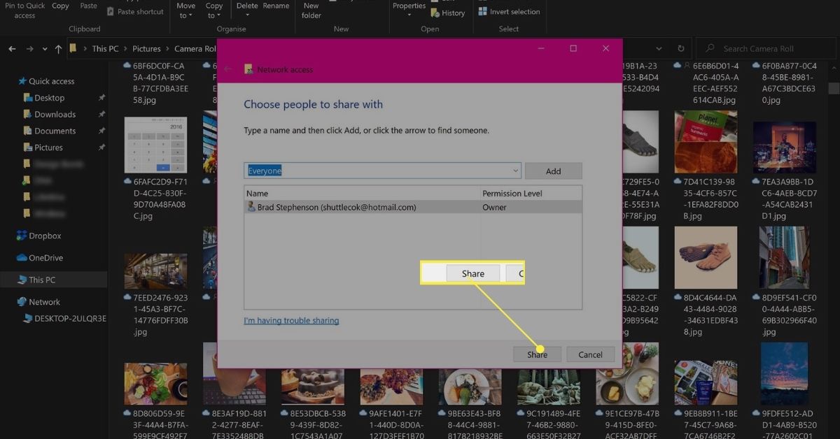 Tlačítko Sdílet na Vyberte lidi ke sdílení s možnostmi ve Windows 10 na Surface Pro.