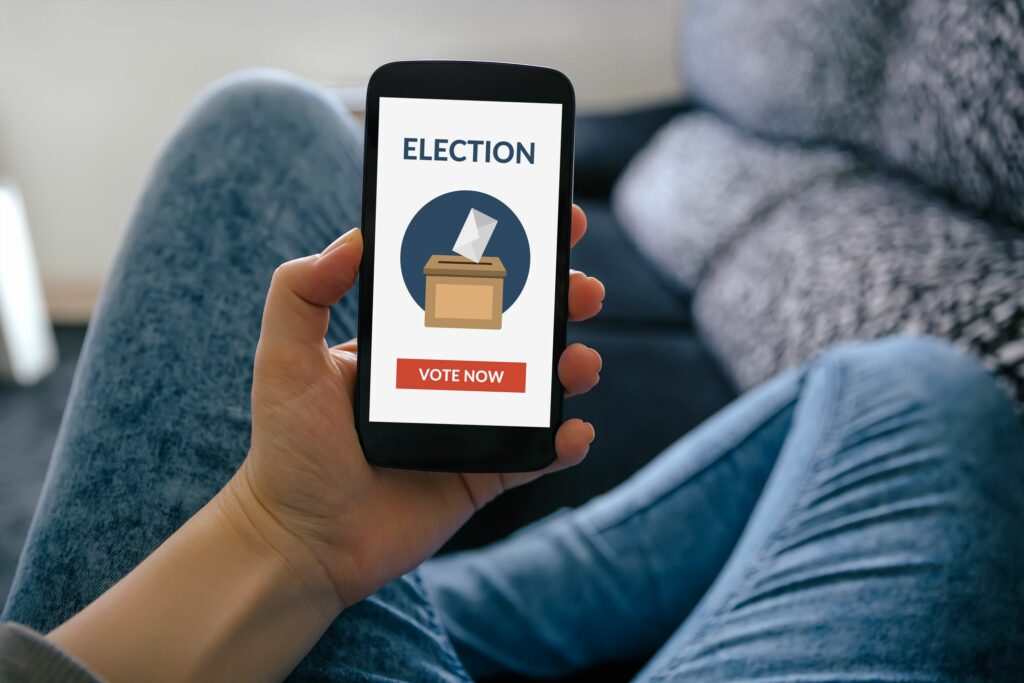 Electionmobilephonescreen CarmenMurillo iStock Getty 3a3742394c034a719de0c066d614c198