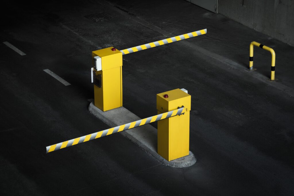 boom barriers in car park 654602221 5be0e45846e0fb002613ef69