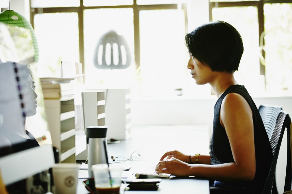 businesswoman working on project on computer 522517469 574bc1373df78ccee1fa9da5