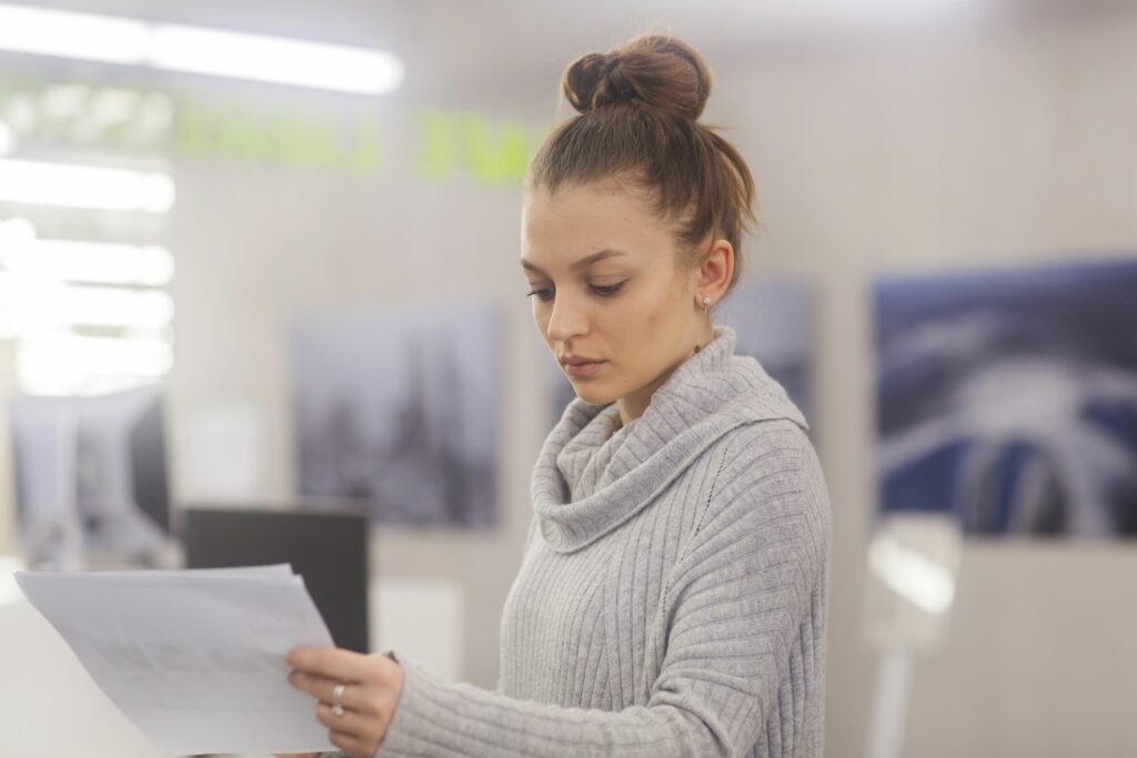 portrait of young woman at work in an office 934883414 5b1a9042303713003656fe62