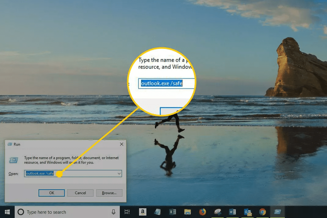 Screenshot příkazu bezpečného režimu aplikace Outlook v poli pro spuštění systému Windows 10