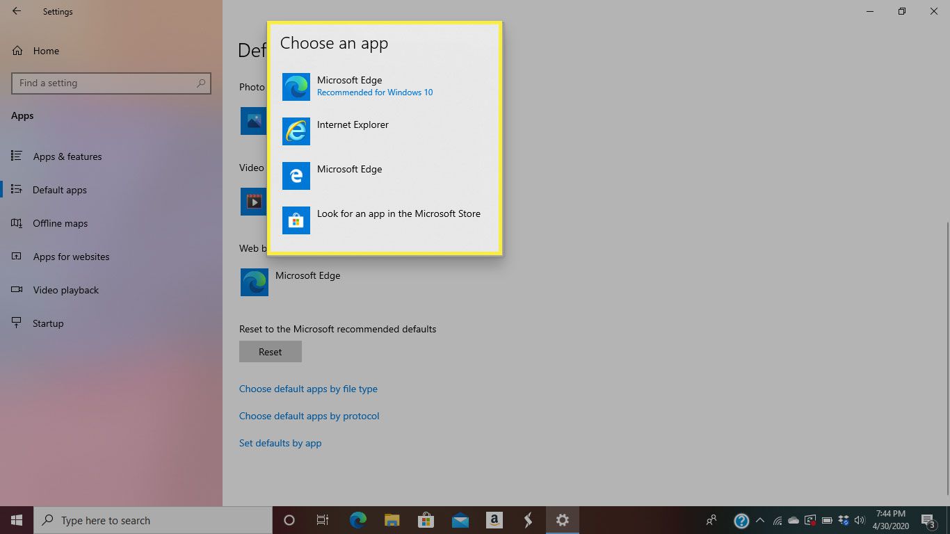 Výchozí možnosti webového prohlížeče v systému Windows 10 se zvýrazněným oknem Vyberte aplikaci