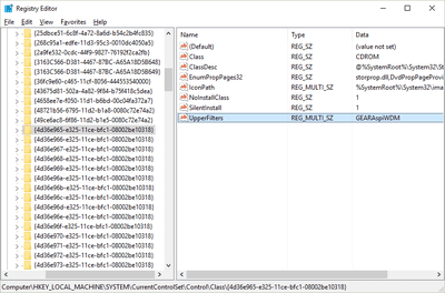Screenshot disku DVD GUICLASS s hodnotou UpperFilters zvýrazněnou v systému Windows 10