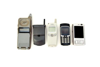 Evoluce mobilních telefonů