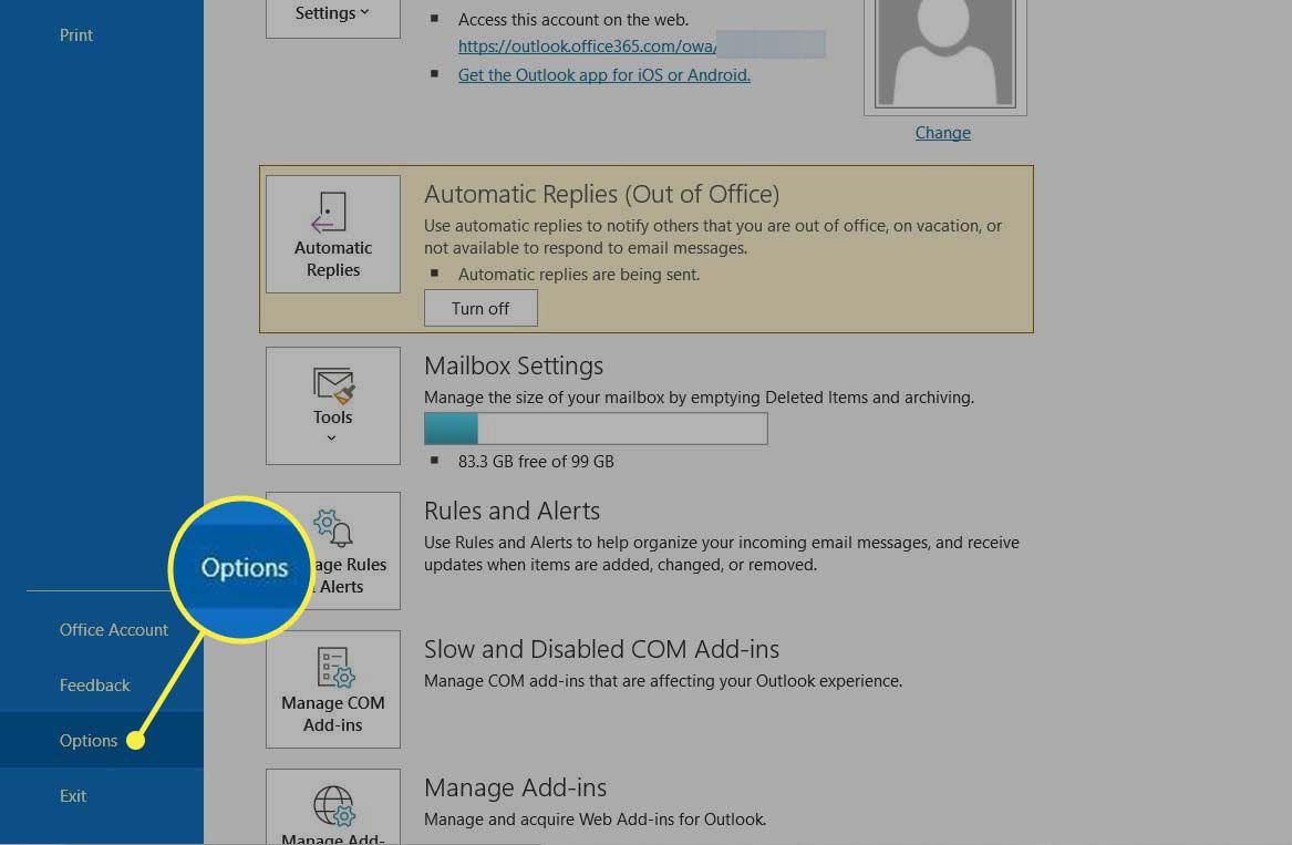 Možnost Možnosti zvýrazněna v aplikaci Microsoft Outlook.