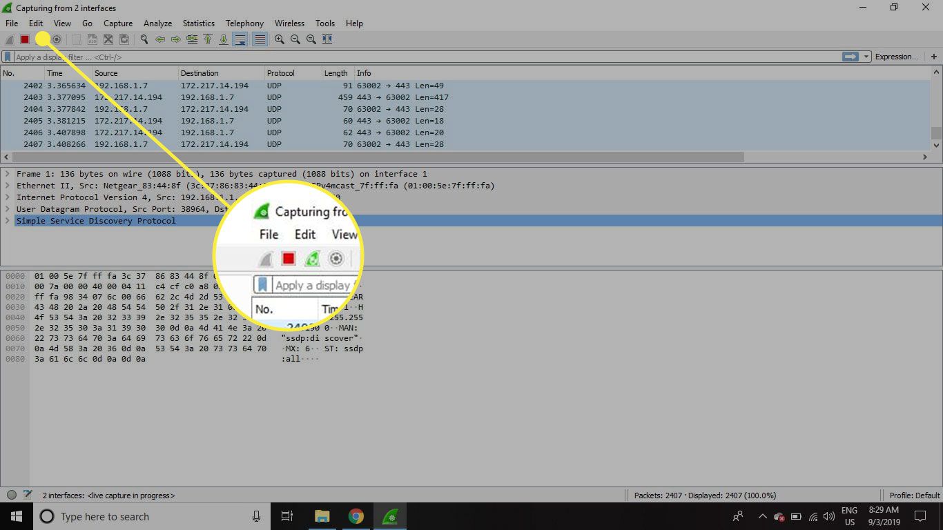 Snímek obrazovky se snímacím rozhraním Wireshark se zvýrazněným tlačítkem Stop