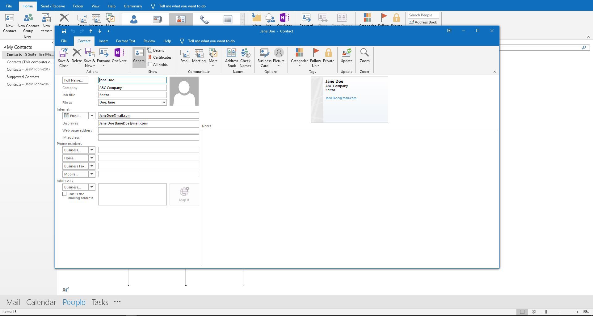 Zobrazení podrobností kontaktu v Outlooku.