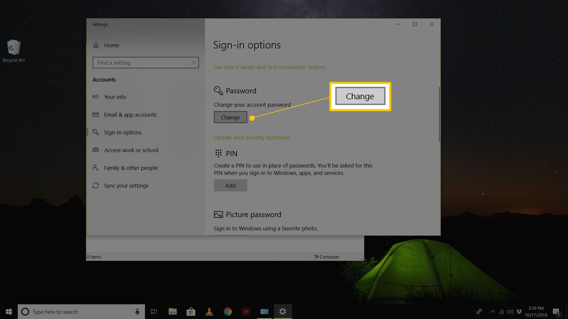 Tlačítko Změnit v části Možnosti přihlášení pomocí hesla ve Windows 10