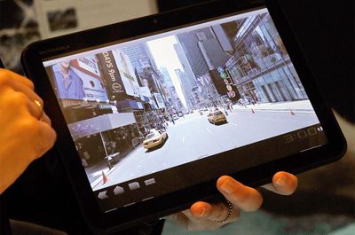 Tablet Motorola Xoom Android Honeycomb se zobrazí během tiskové akce na Mezinárodním veletrhu spotřební elektroniky 2011