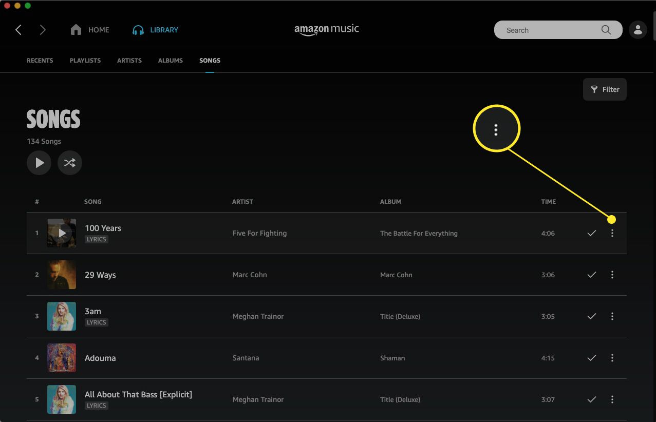 Webová aplikace Amazon Music se zvýrazněnými Více možností (tři tečky)