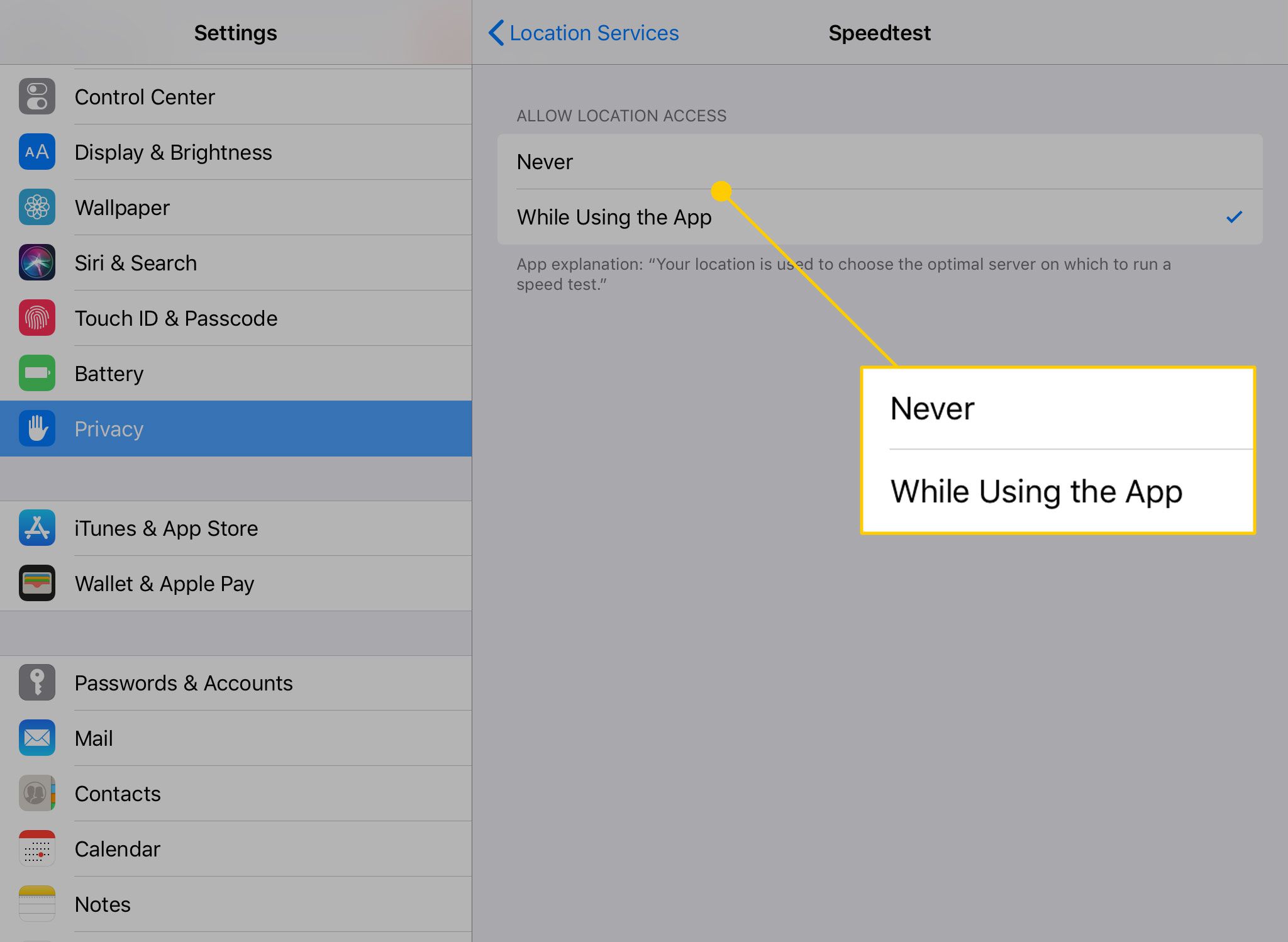 Nastavení přístupu k poloze pro aplikaci na iPadu se zvýrazněnými možnostmi „Nikdy“ a „Při používání aplikace“