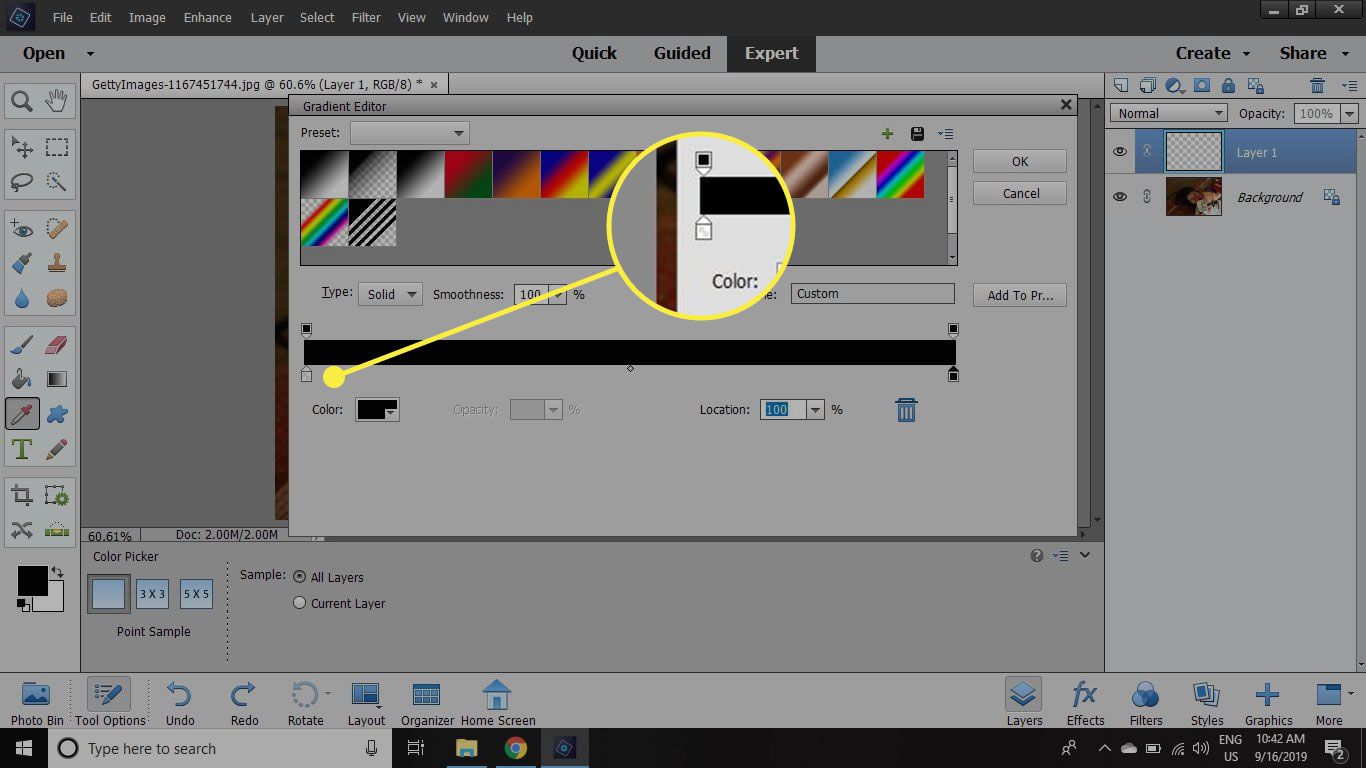 Snímek obrazovky aplikace Photoshop Elements se zvýrazněným polem v editoru přechodu