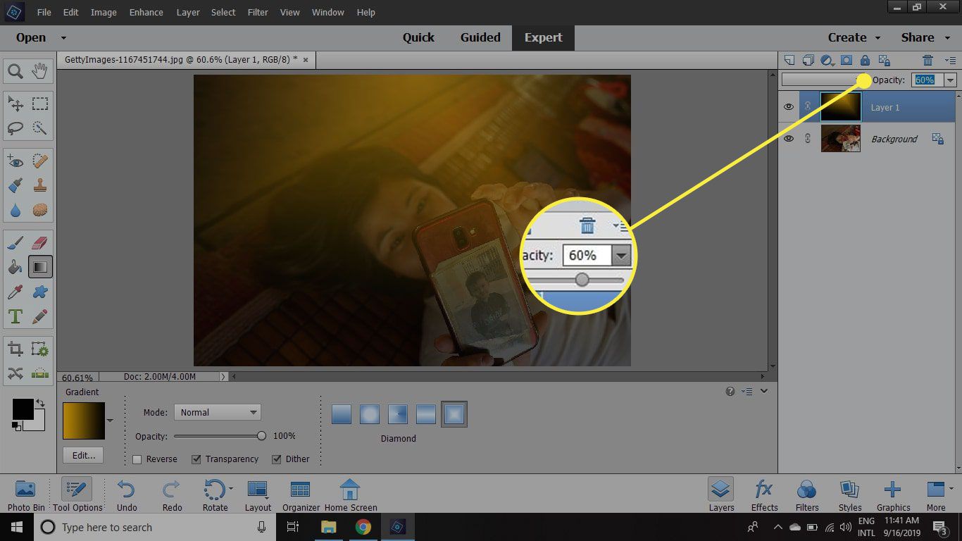 Snímek obrazovky aplikace Photoshop Elements se zvýrazněným posuvníkem krytí
