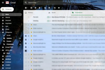 Snímek obrazovky doručené pošty v Gmailu