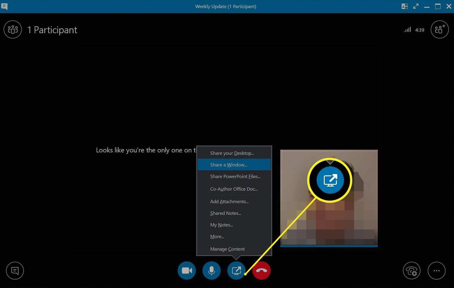 Skype se zvýrazněnou ikonou Sdílet obsah