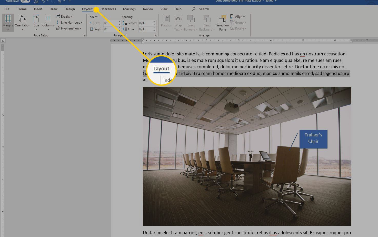 Microsoft Word se zvýrazněnou záložkou Rozložení