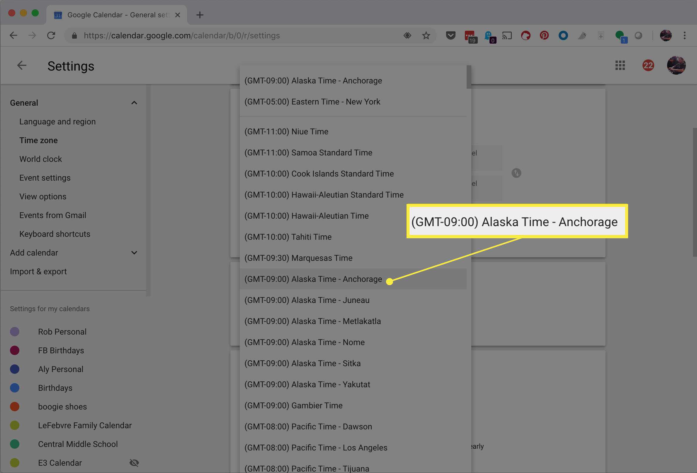 Rozbalovací nabídka Časové pásmo se zvýrazněním Aljašský čas - ukotvení v Nastavení kalendáře Google