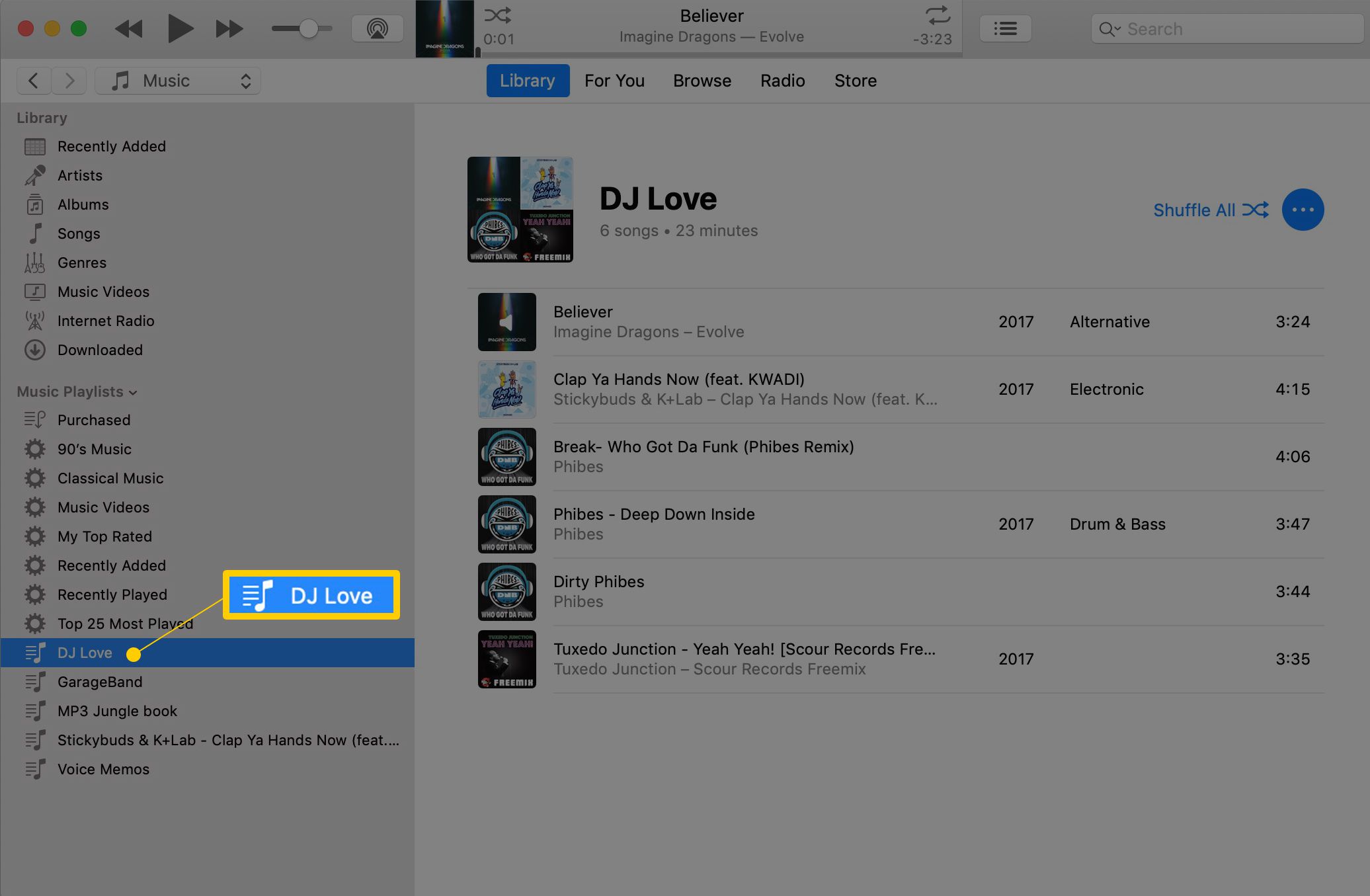 Seznam videí s názvem "DJLove" na snímku obrazovky v levém podokně iTunes, který ukazuje, jak změnit pořadí skladeb iTunes