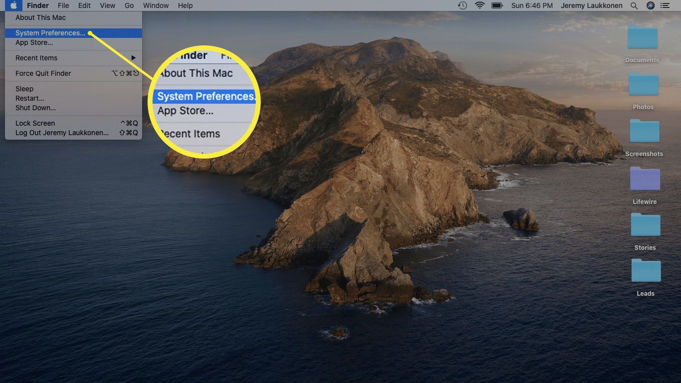 Snímek obrazovky nabídky Apple na počítači Mac.