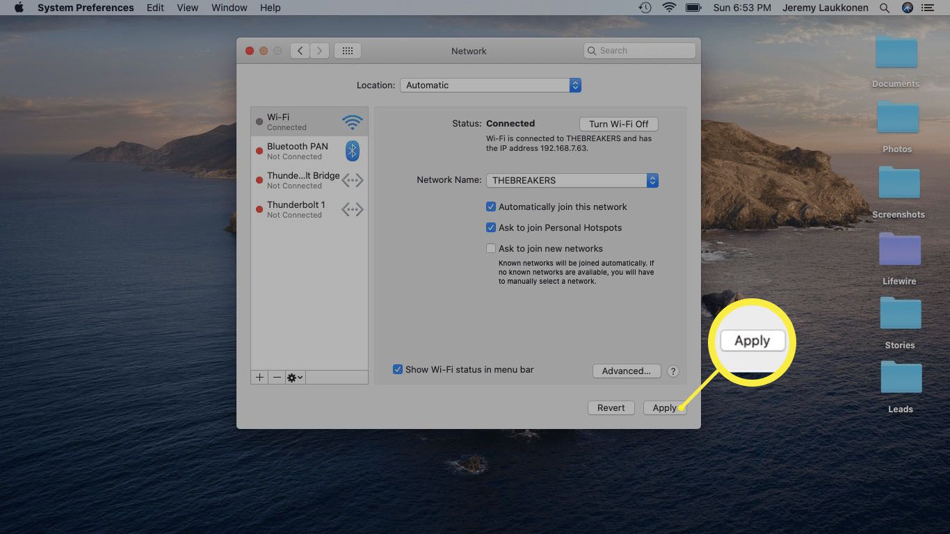 Snímek obrazovky s nastavením sítě v počítači Mac.
