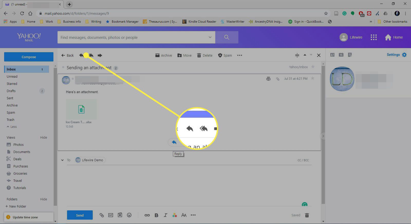 Snímek obrazovky se zprávou v Yahoo Mail se zvýrazněnými tlačítky Odpovědět (vlevo) a Odpovědět všem