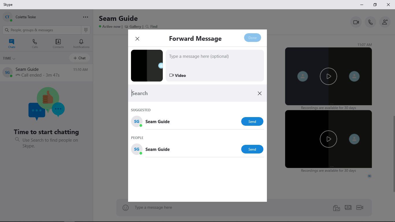 Snímek obrazovky okna Předat zprávu ve Skypu, který ukazuje, kde vybrat lidi, se kterými chcete sdílet zaznamenaný hovor přes Skype