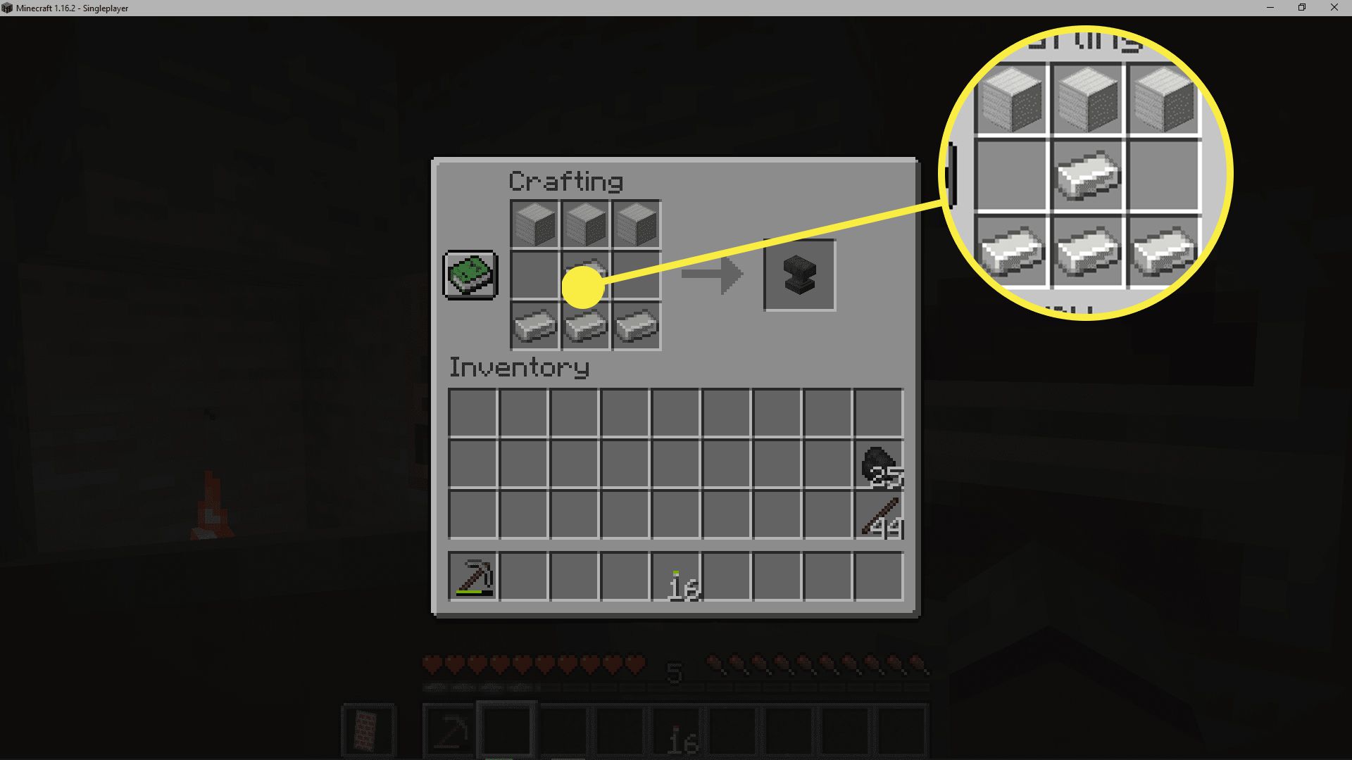 Screenshot receptu na kovadlinu v Minecraftu.