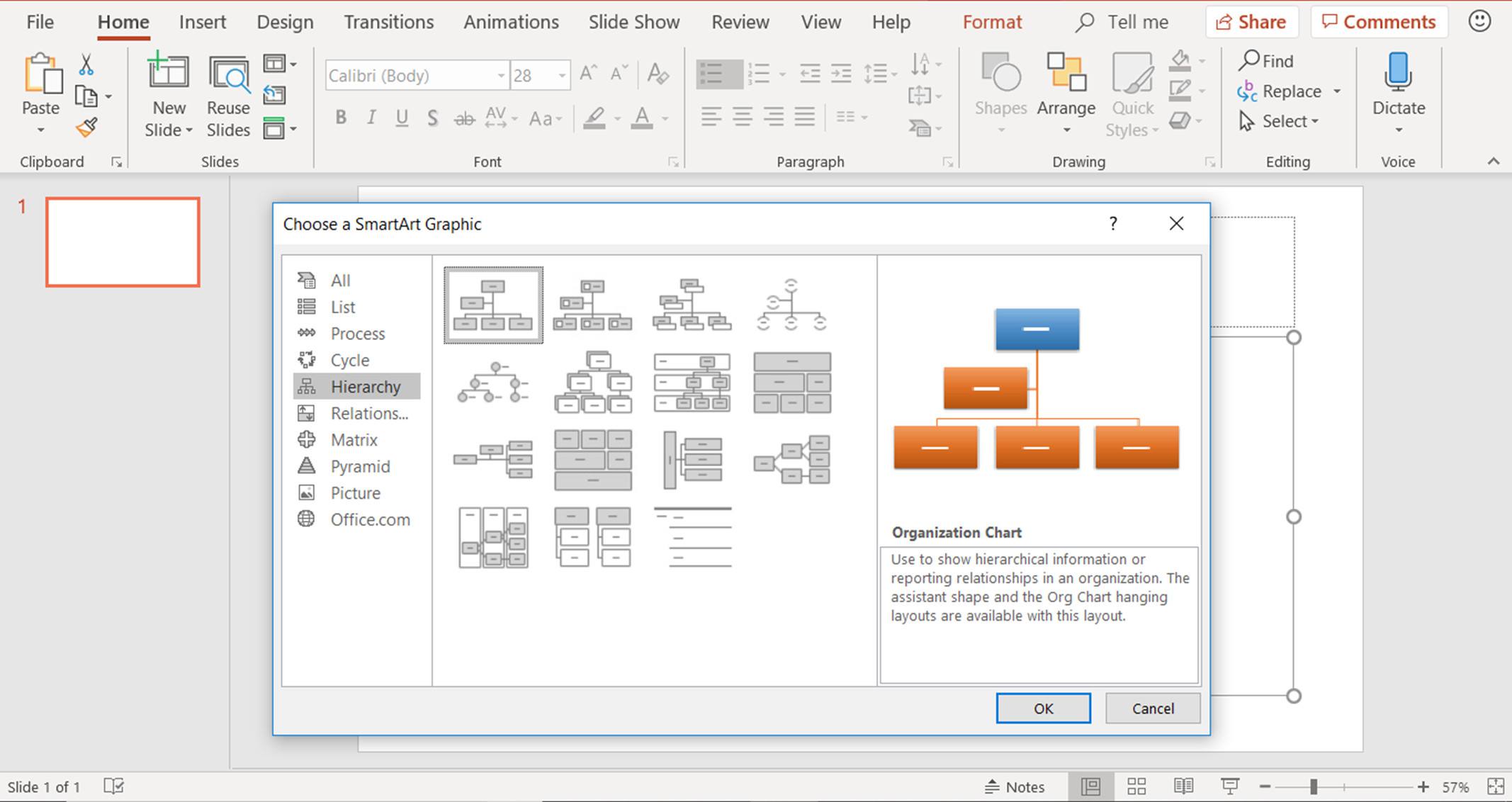 Snímek obrazovky ukazující, jak zvolit grafiku SmartArt v PowerPointu pro rodokmen