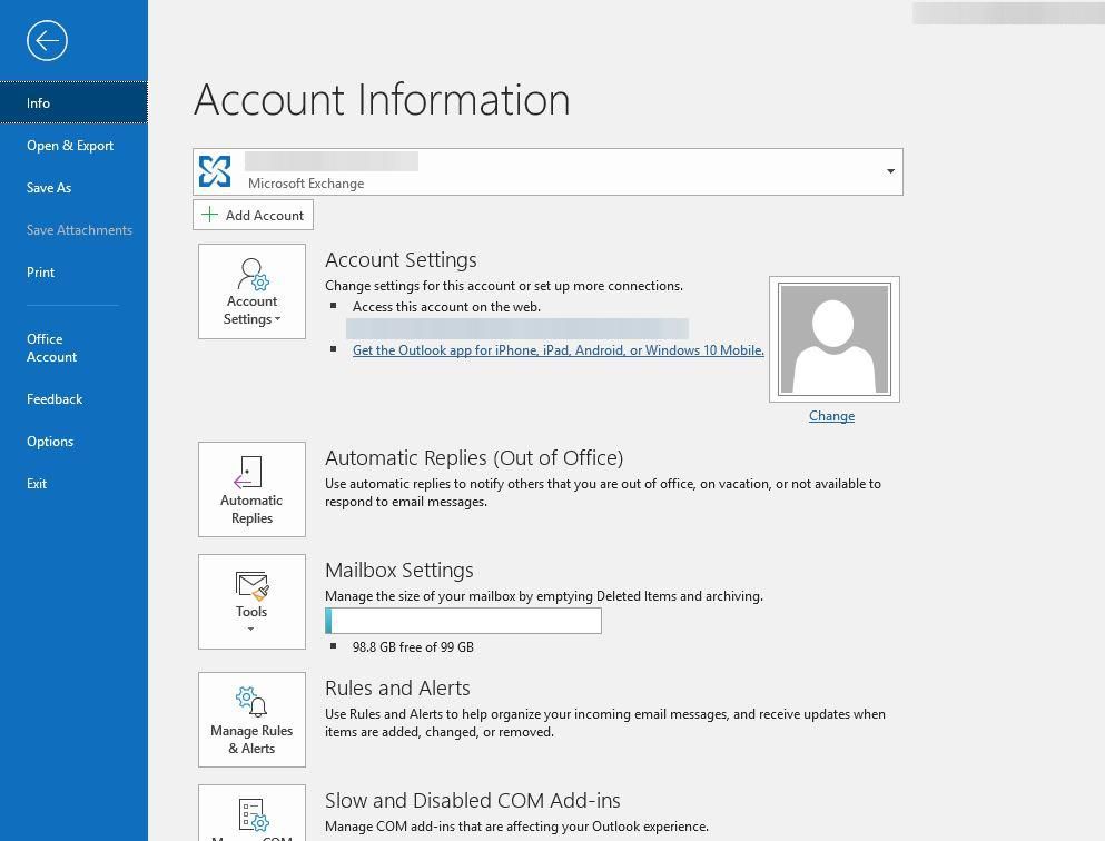 Adresu URL pro aplikaci Outlook Web Access můžete získat na kartě Soubory v aplikaci Outlook