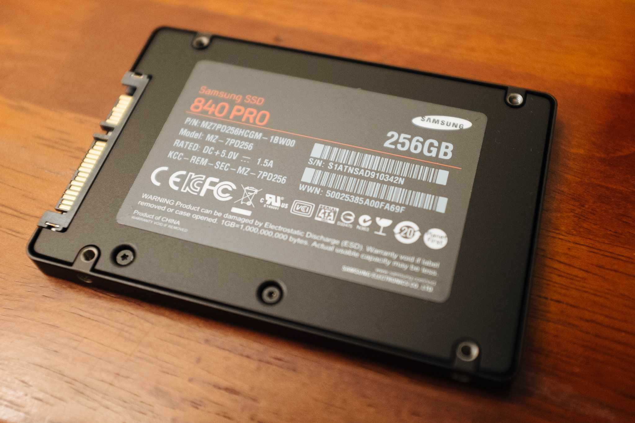 2,5 '' disk SSD Samsung 840 Pro, 256 GB, SATA, 6 GB / s