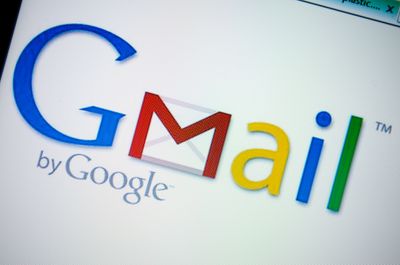 Gmail otevřený na obrazovce počítače