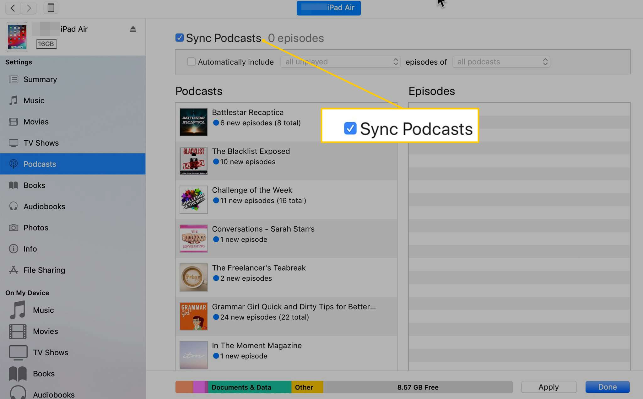 Zaškrtávací políčko Synchronizovat podcasty v iTunes