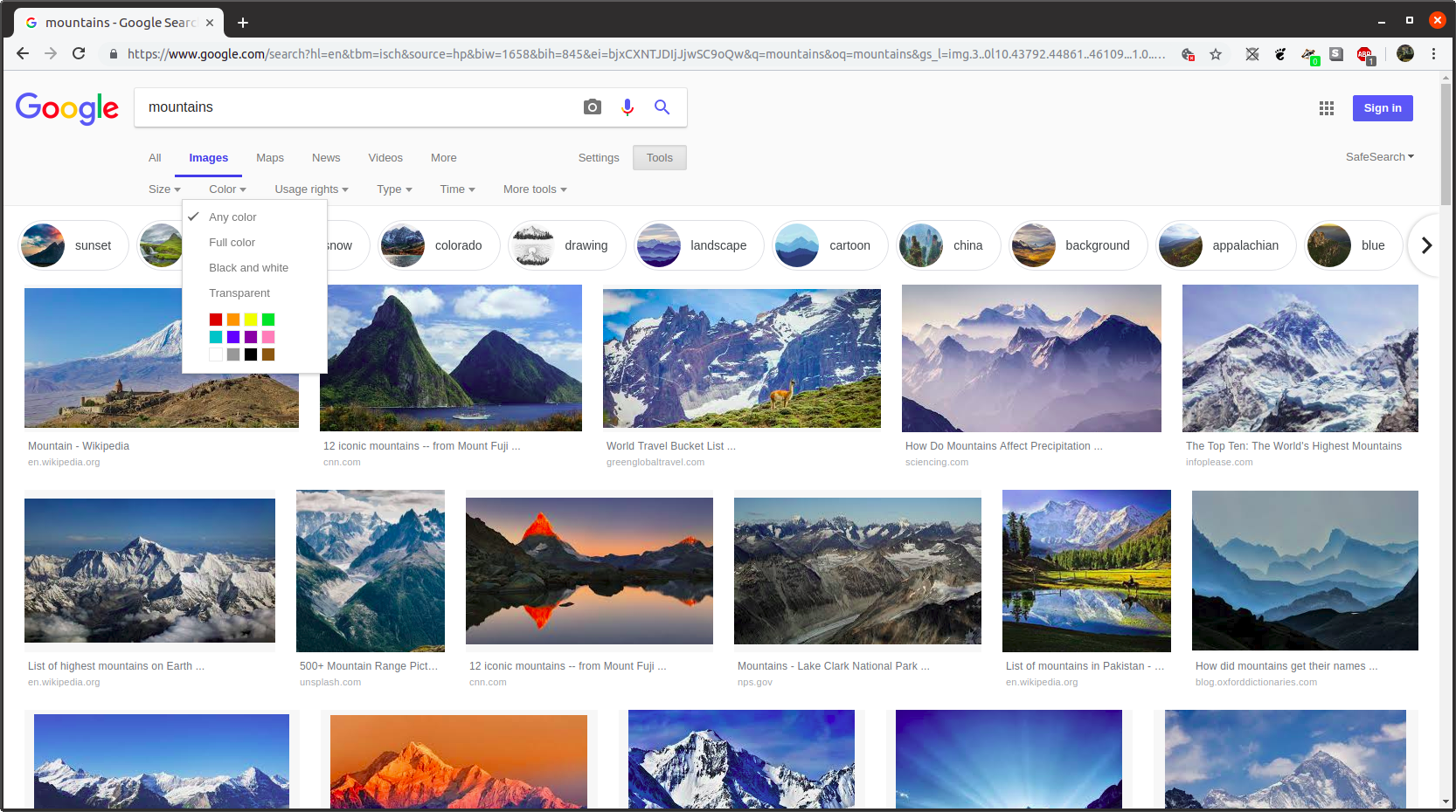 Stránka s výsledky vyhledávání obrázků Google pro hledaný výraz „hory“ s otevřenou rozbalovací nabídkou Barva.