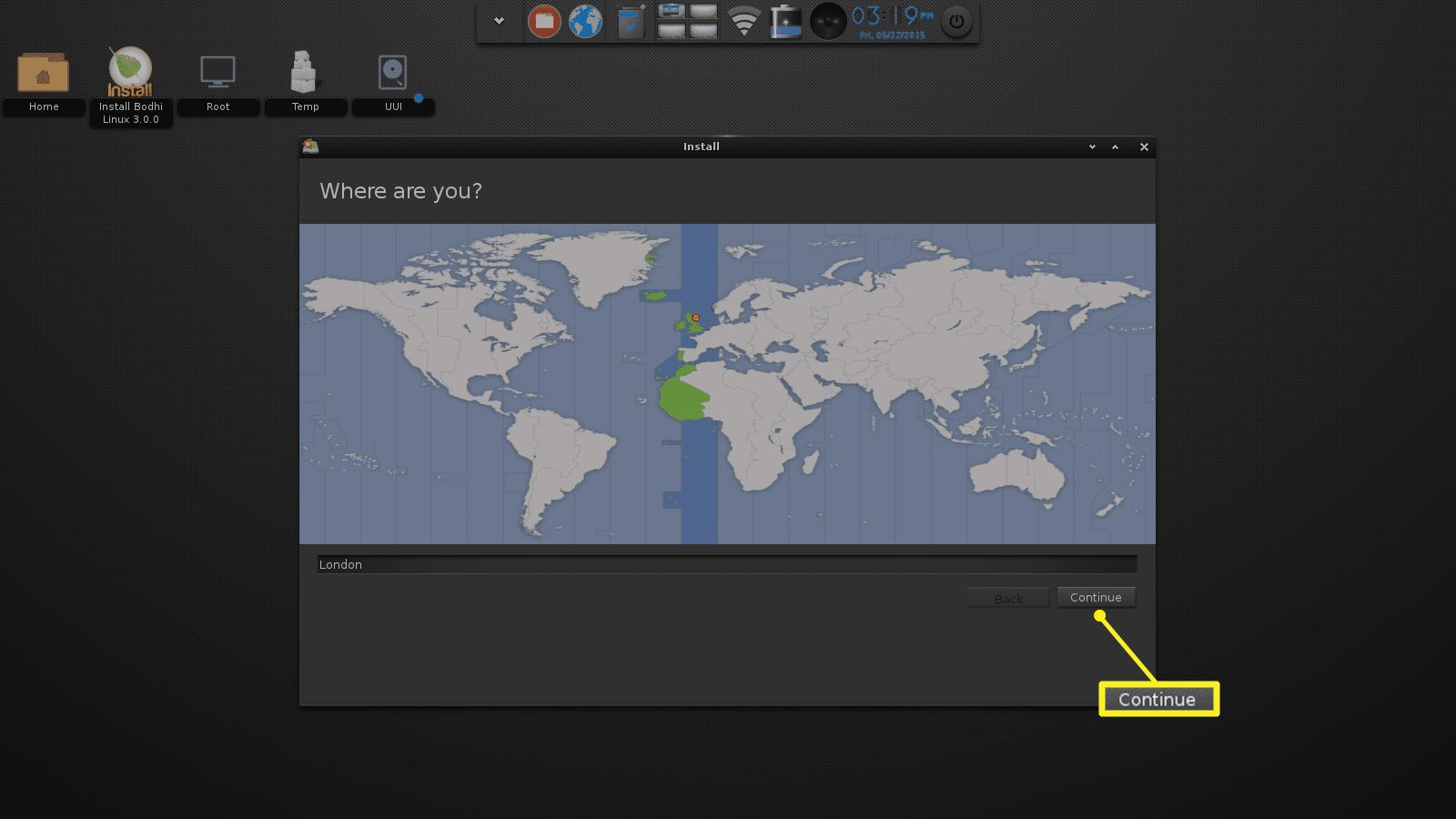 Je zvýrazněna mapa pro výběr umístění a tlačítko Pokračovat